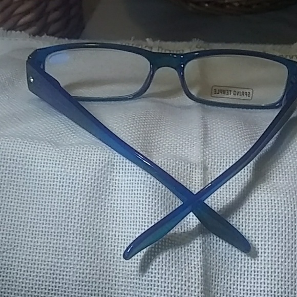 Jones New York Reading Glasses - Picture 5 of 7